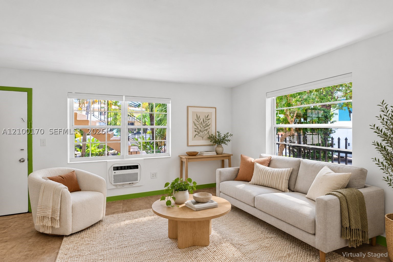 345 Michigan Ave #42