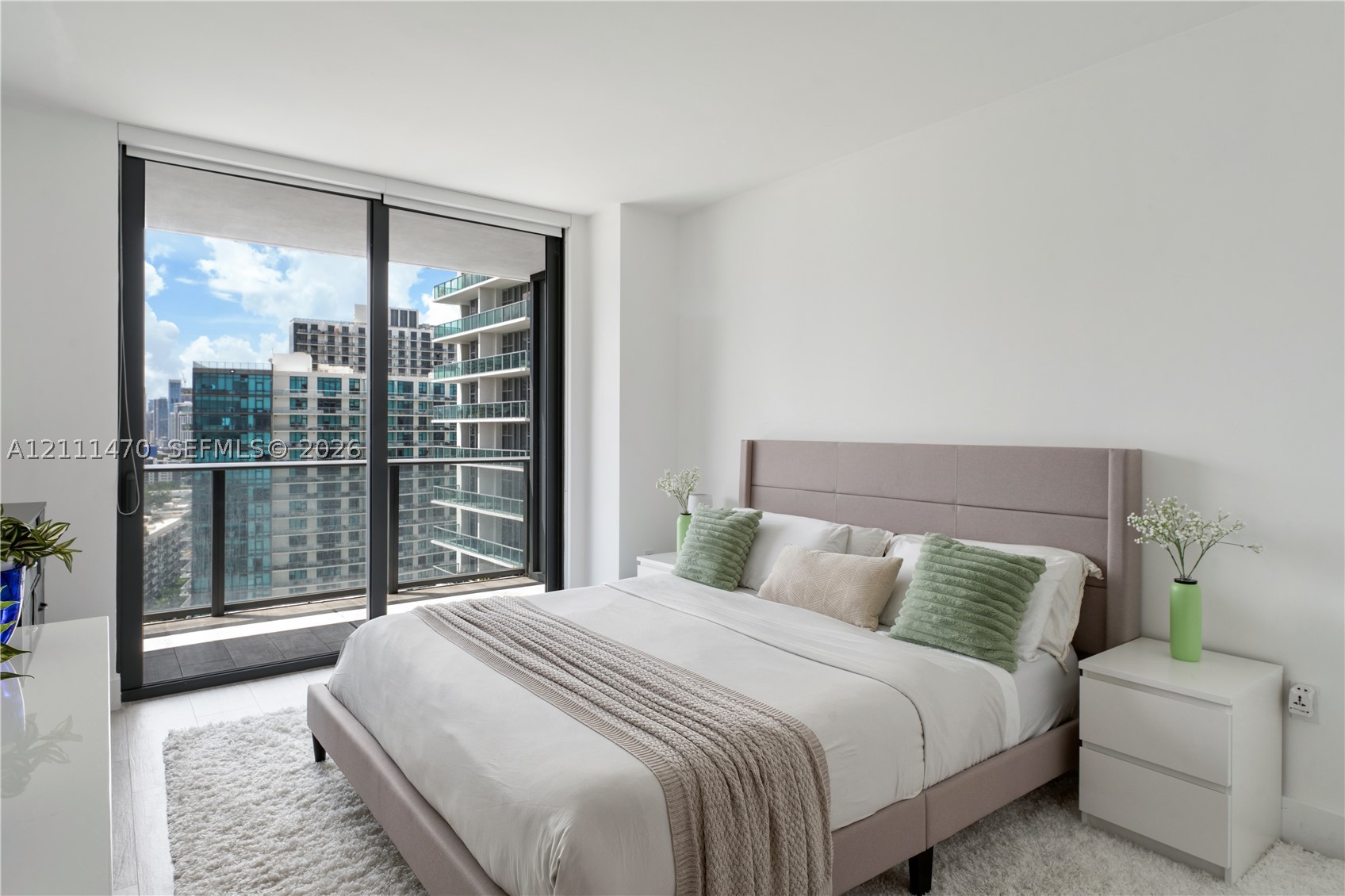 121 NE 34th St #2204 Miami, FL 33137