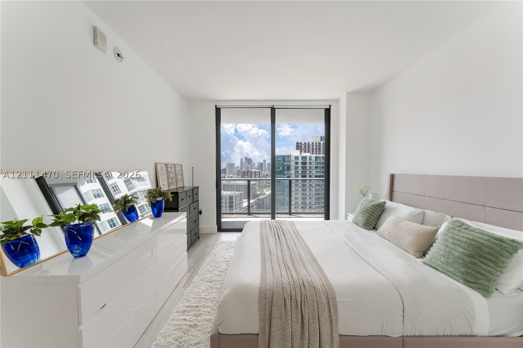 121 NE 34th St #2204 Miami, FL 33137