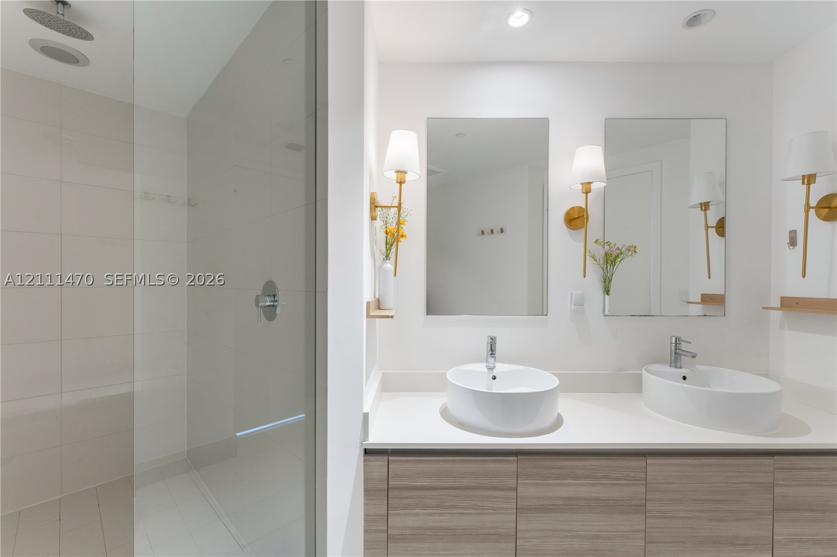 121 NE 34th St #2204 Miami, FL 33137