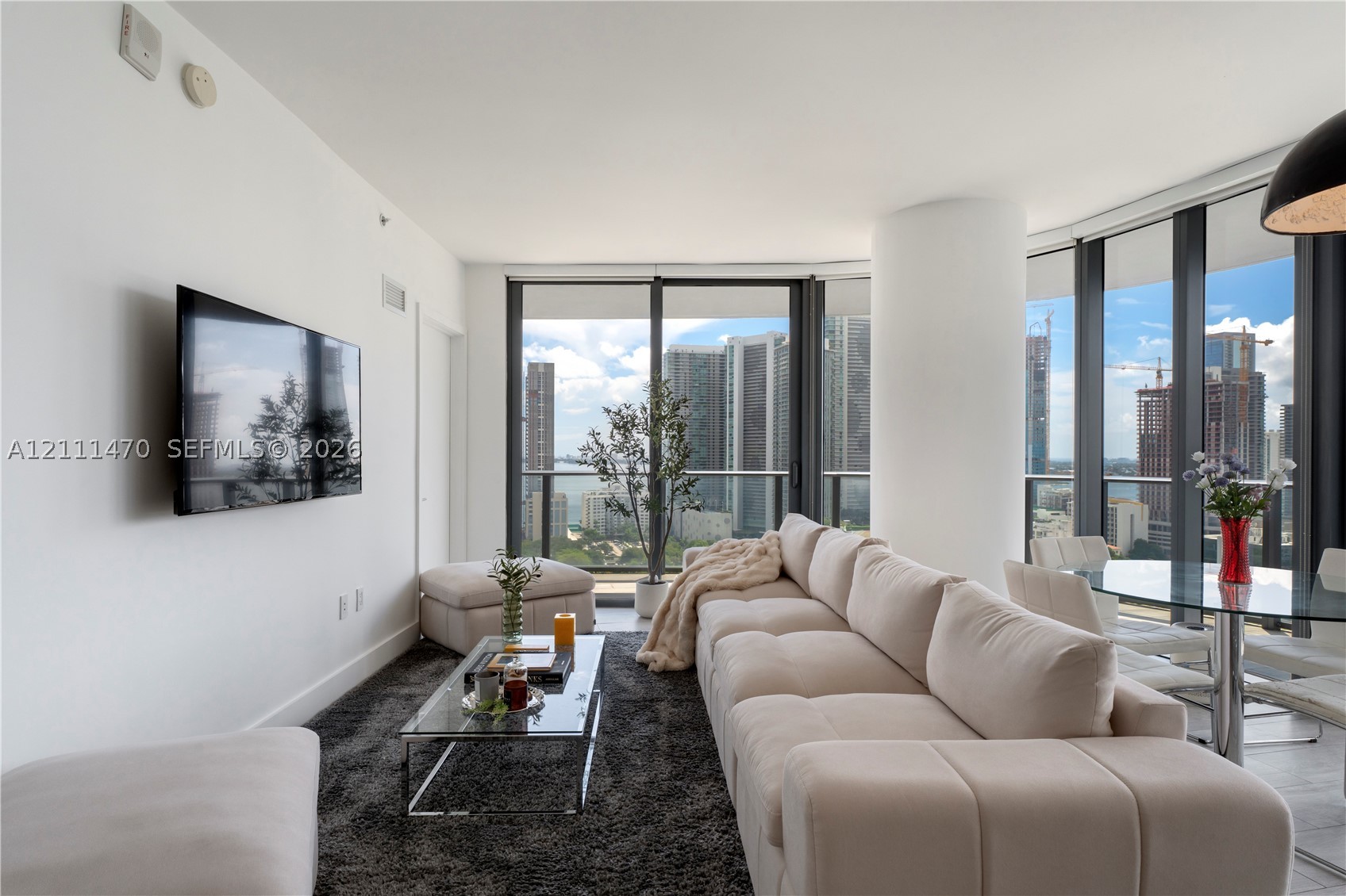 121 NE 34th St #2204 Miami, FL 33137