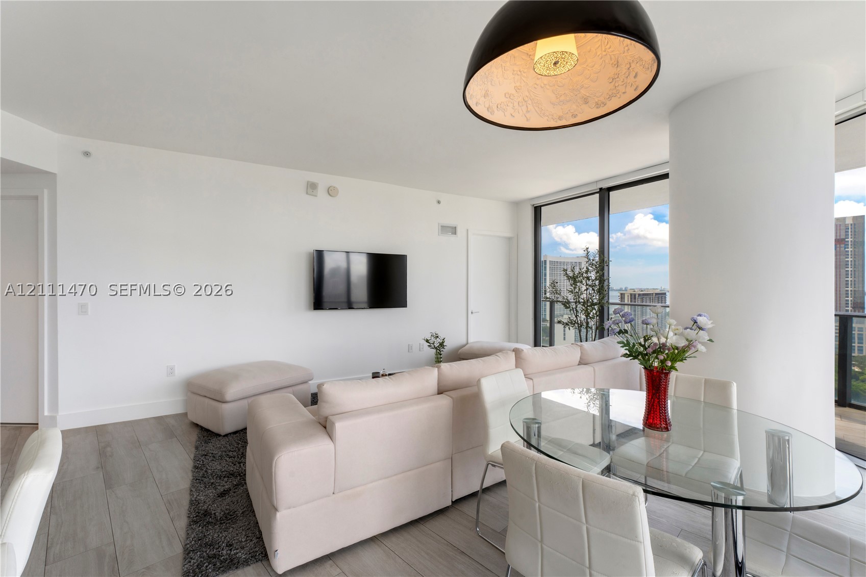 121 NE 34th St #2204 Miami, FL 33137