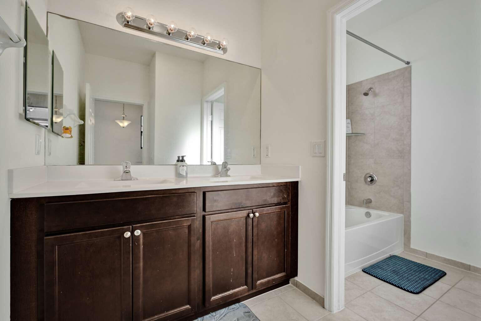 3460 W 103rd Hialeah, FL 33018