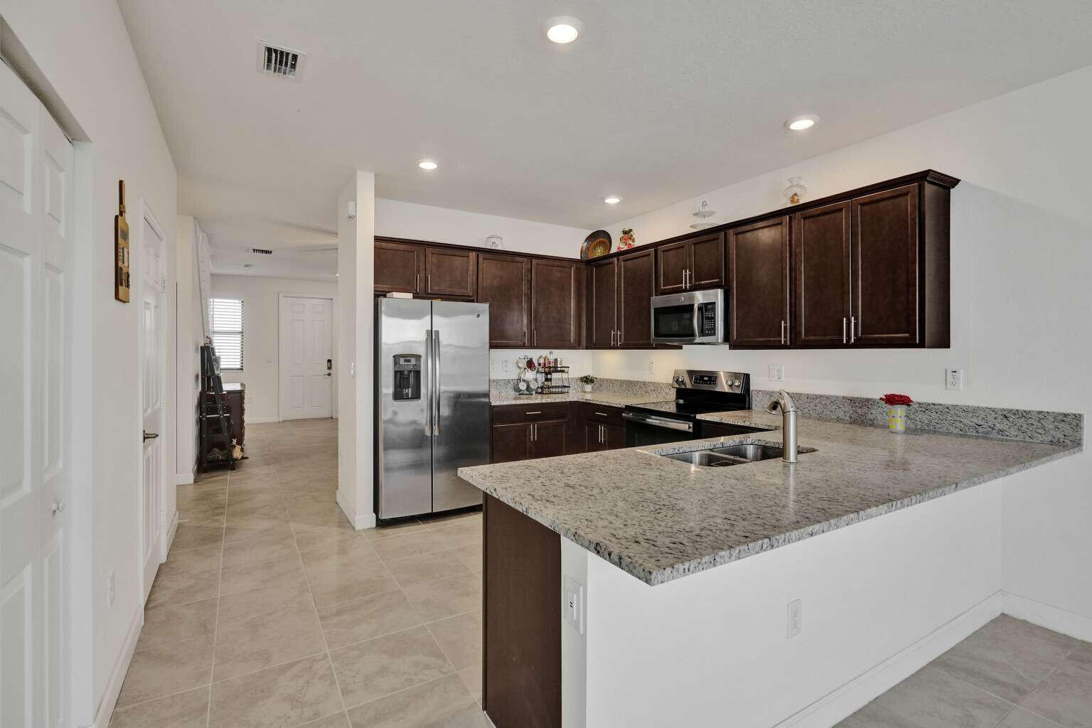 3460 W 103rd Hialeah, FL 33018