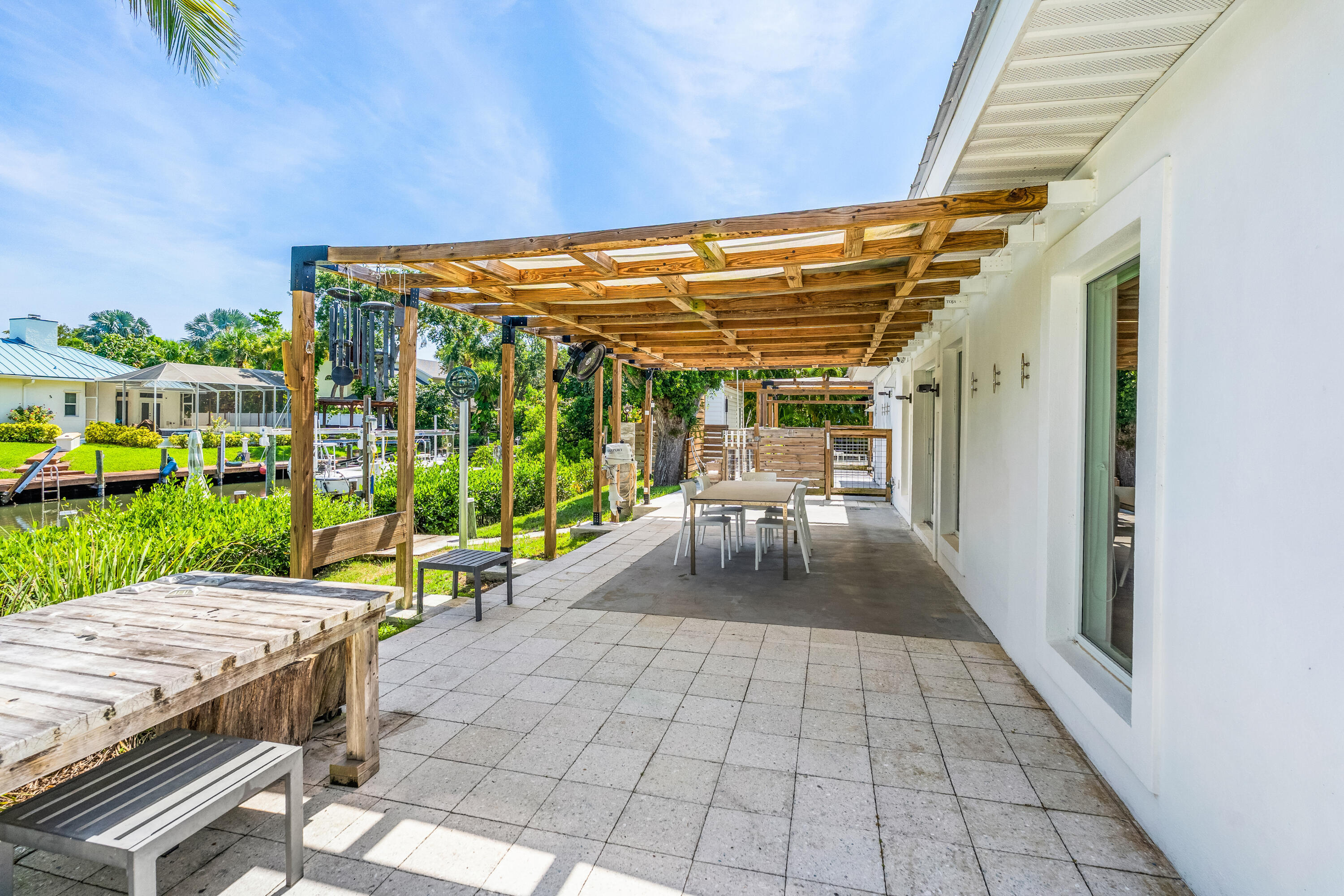 649 E Causeway Vero Beach, FL 32963