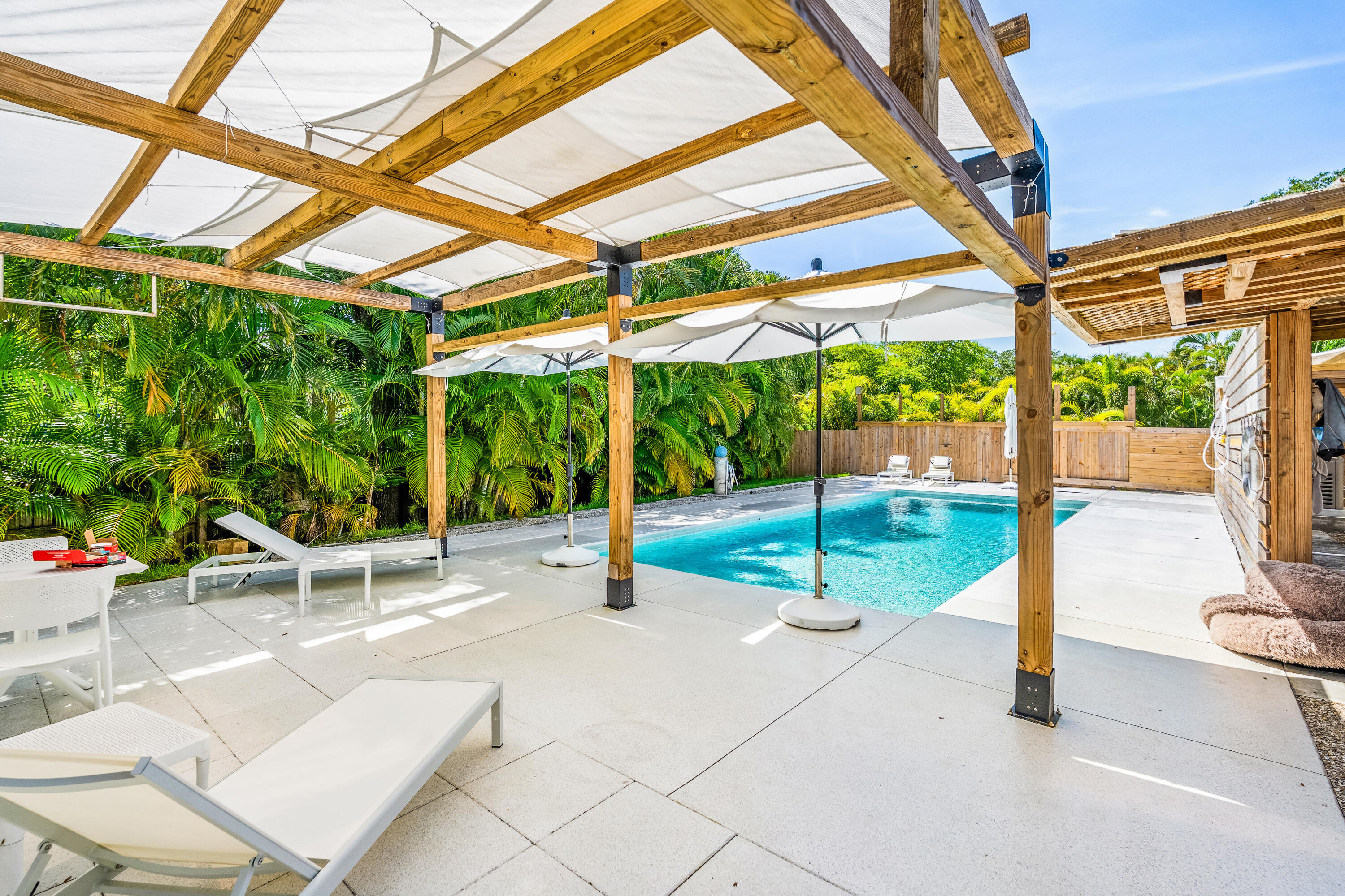 649 E Causeway Vero Beach, FL 32963