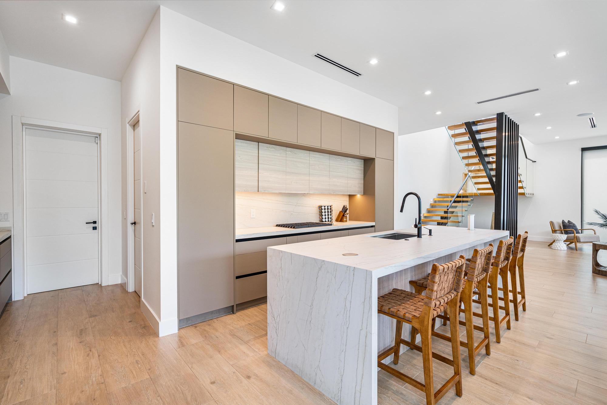 719 N Victoria Park Fort Lauderdale, FL 33304