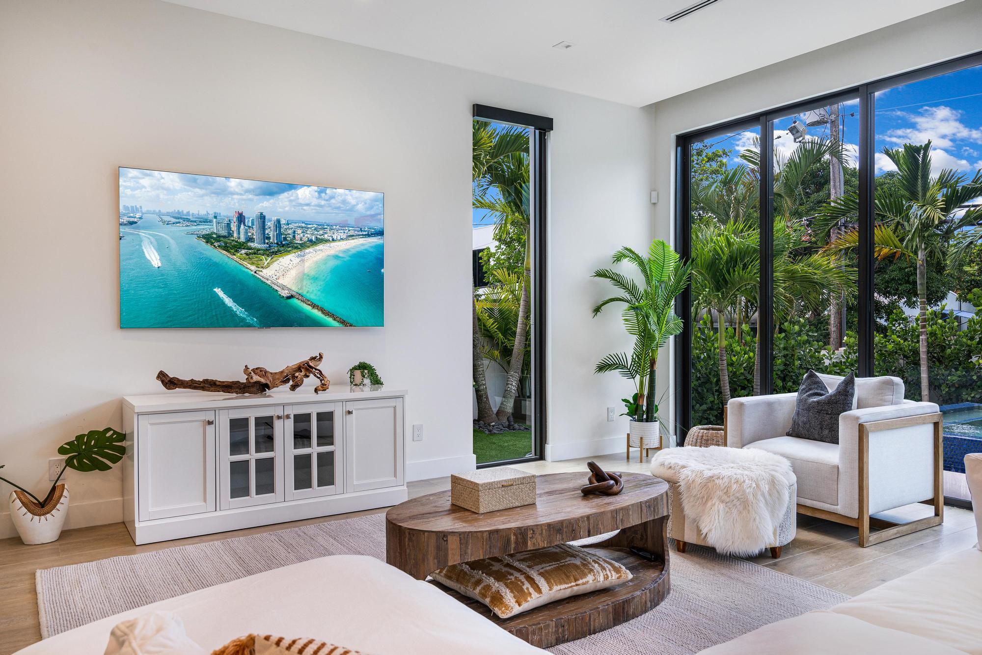 719 N Victoria Park Fort Lauderdale, FL 33304