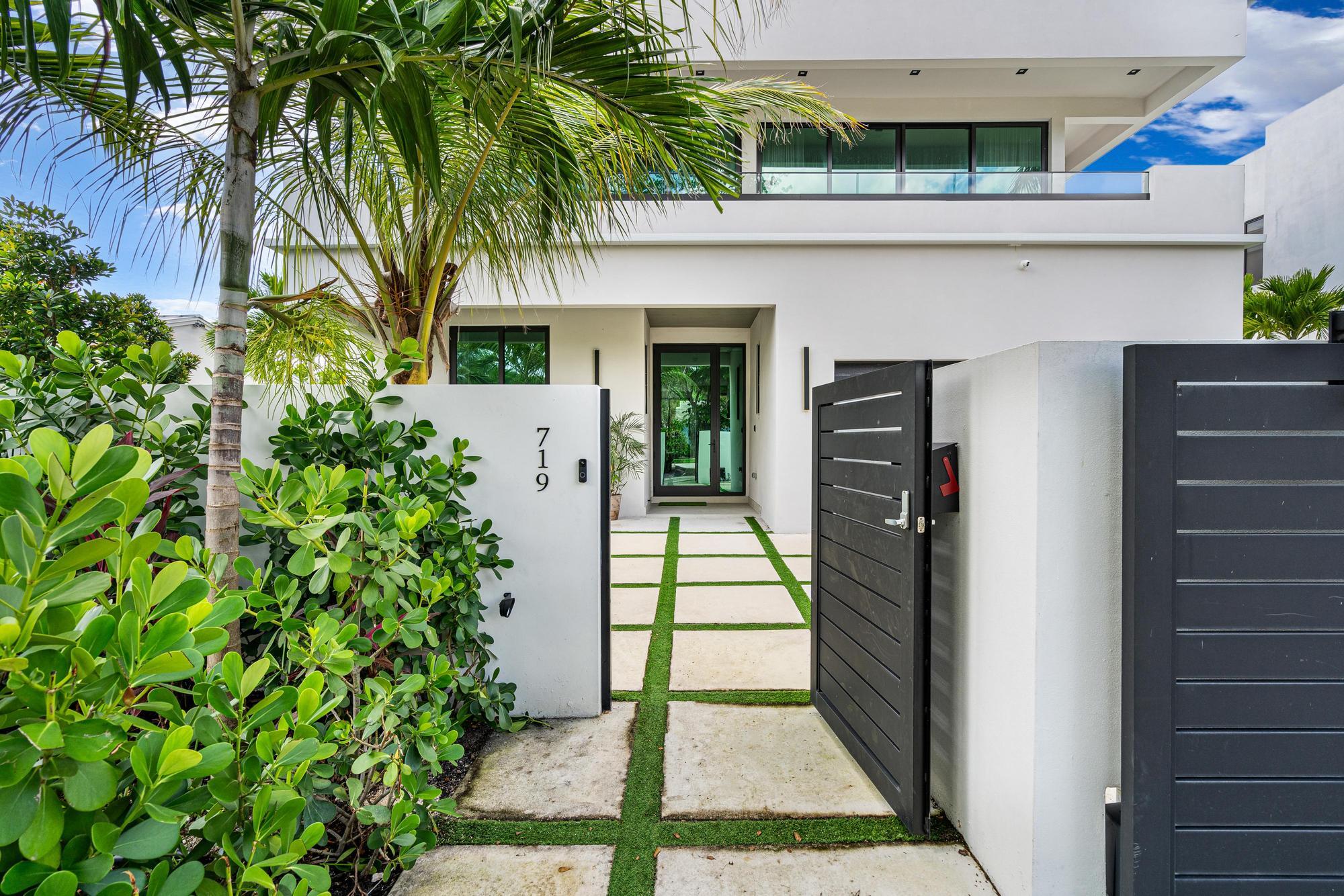 719 N Victoria Park Fort Lauderdale, FL 33304