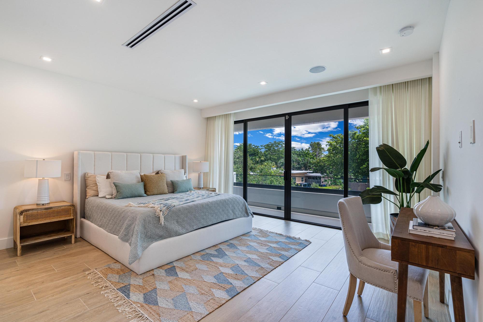 719 N Victoria Park Fort Lauderdale, FL 33304