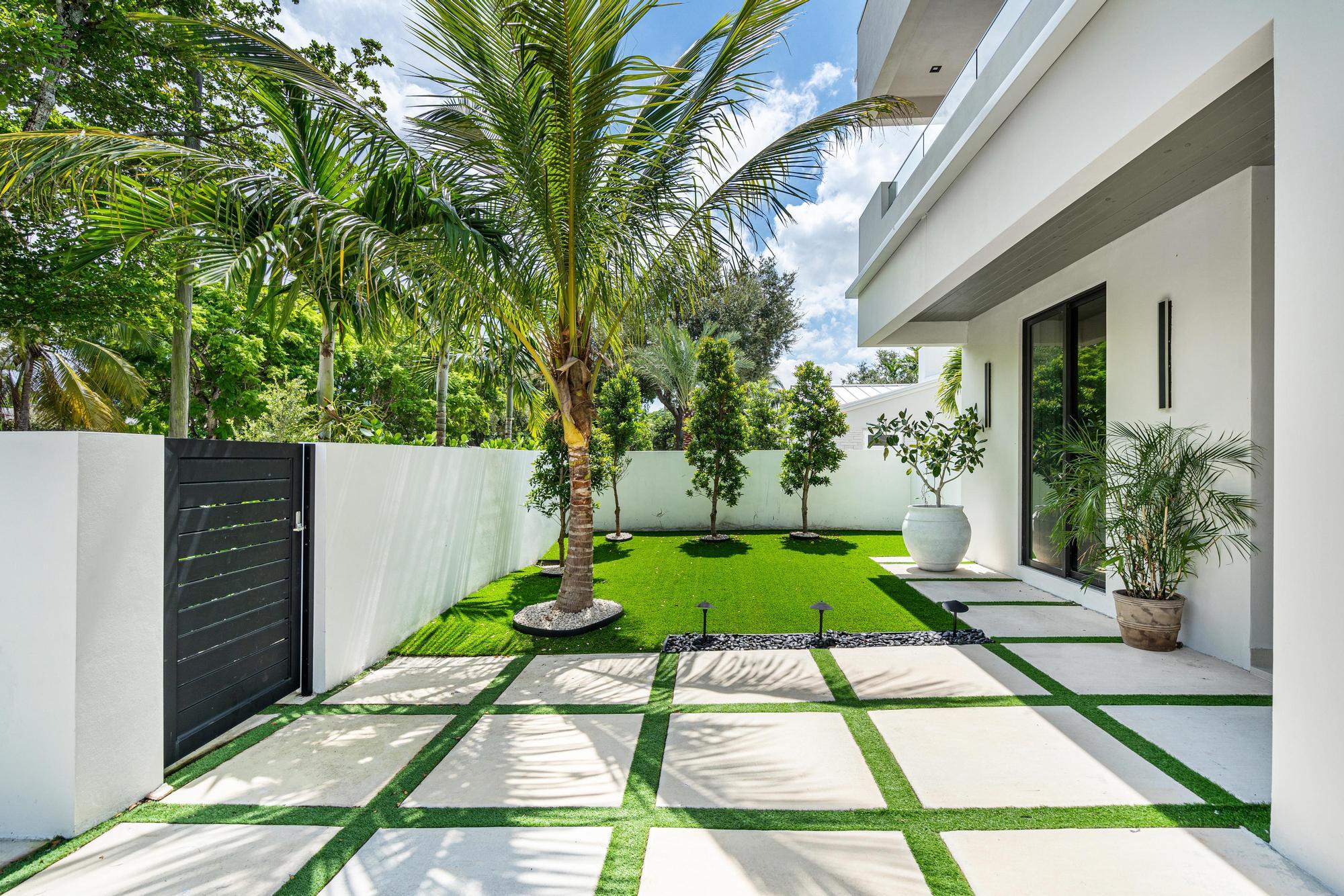 719 N Victoria Park Fort Lauderdale, FL 33304