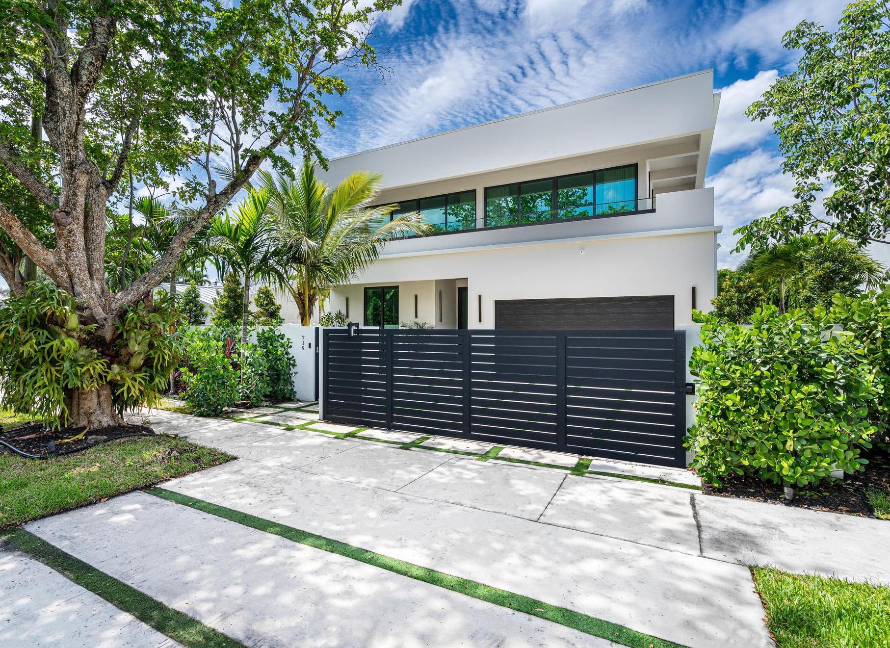 719 N Victoria Park Fort Lauderdale, FL 33304