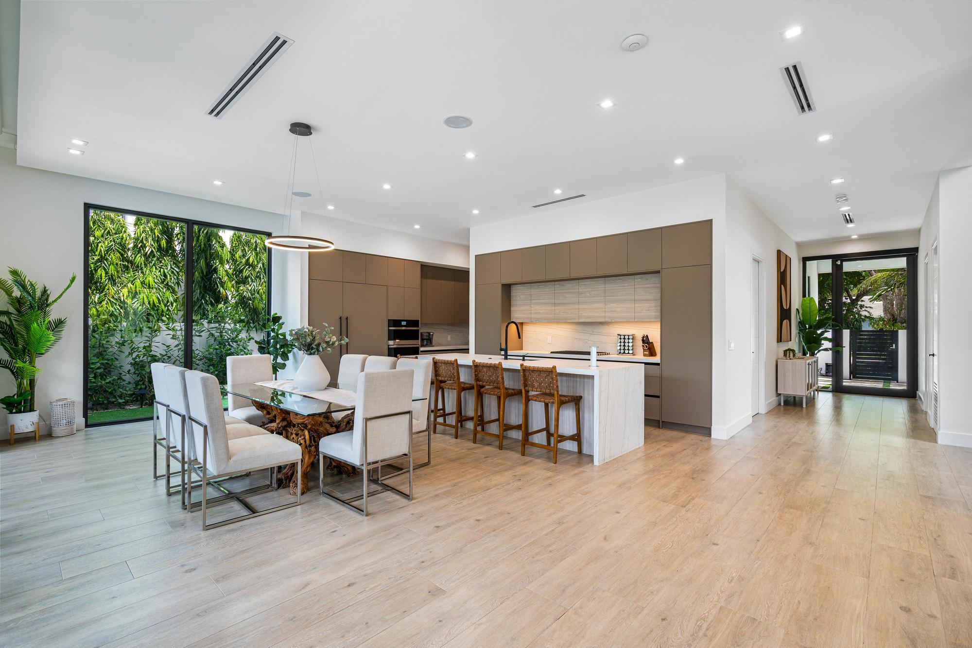 719 N Victoria Park Fort Lauderdale, FL 33304