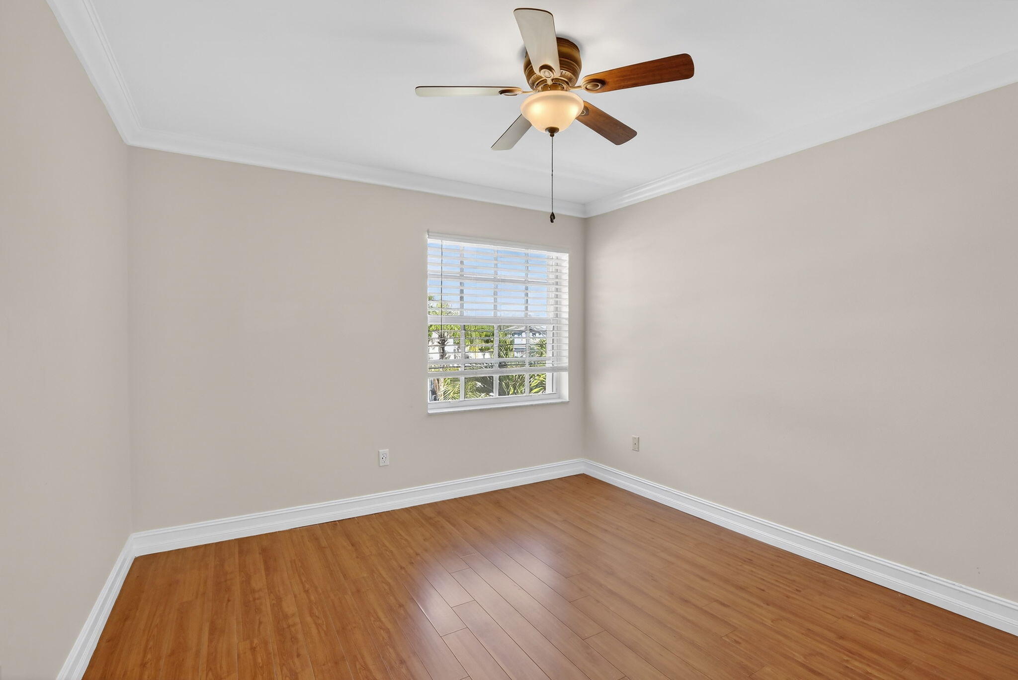 1716 NW 166th Pembroke Pines, FL 33028