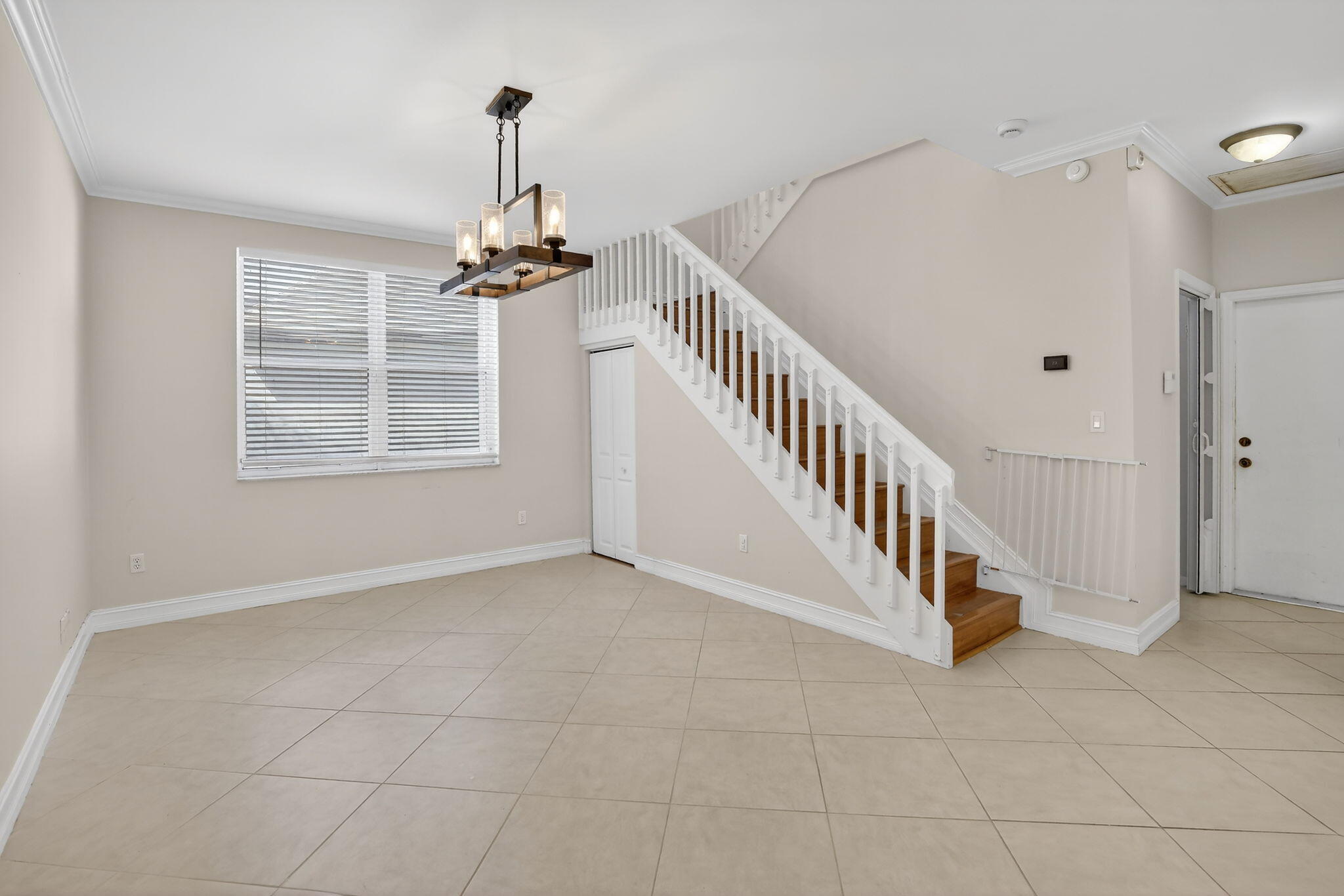 1716 NW 166th Pembroke Pines, FL 33028