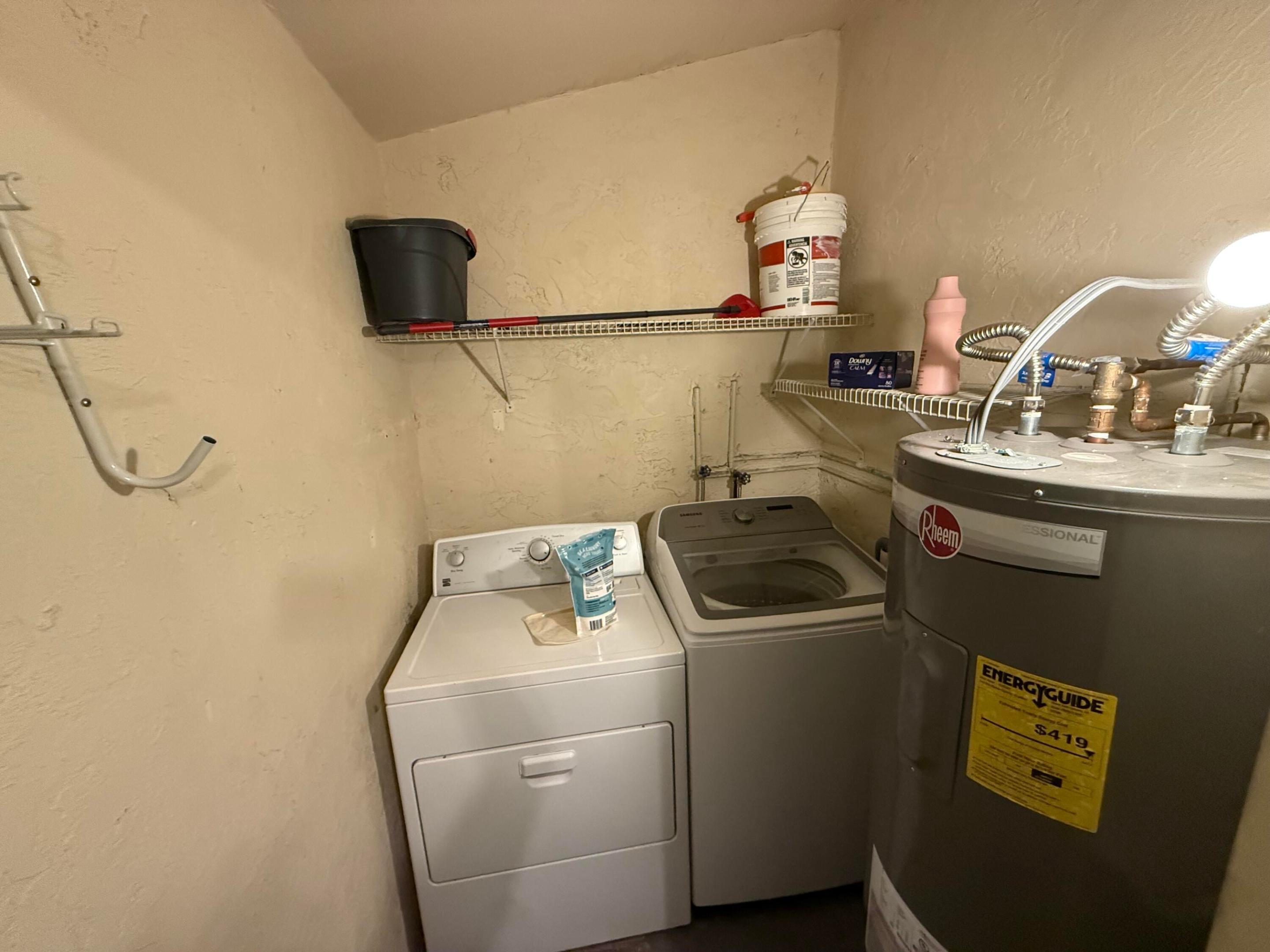 1097 NW 98th #110 Pembroke Pines, FL 33024