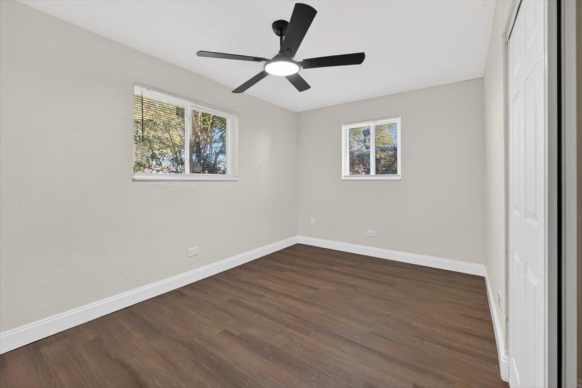 710 SW 67th Pembroke Pines, FL 33023