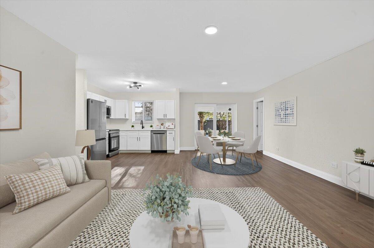 710 SW 67th Pembroke Pines, FL 33023