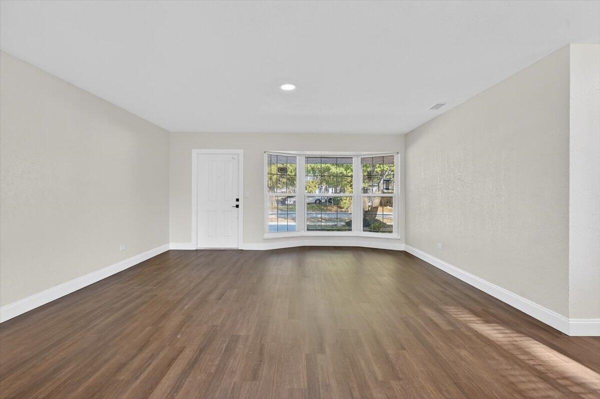 710 SW 67th Pembroke Pines, FL 33023