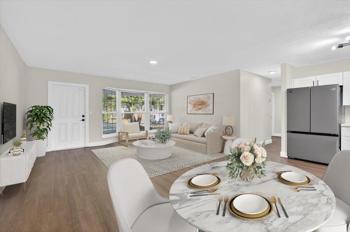 710 SW 67th Pembroke Pines, FL 33023