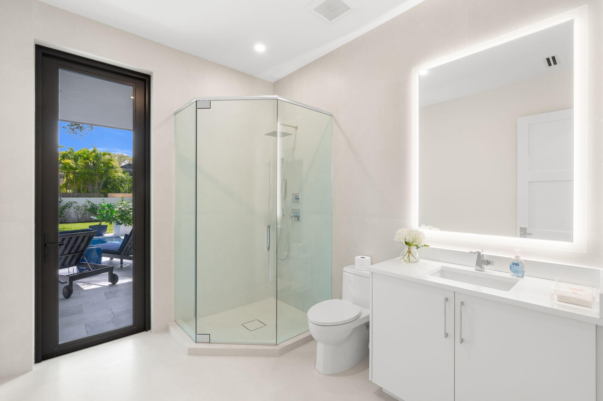 2406 NE 13th Fort Lauderdale, FL 33304