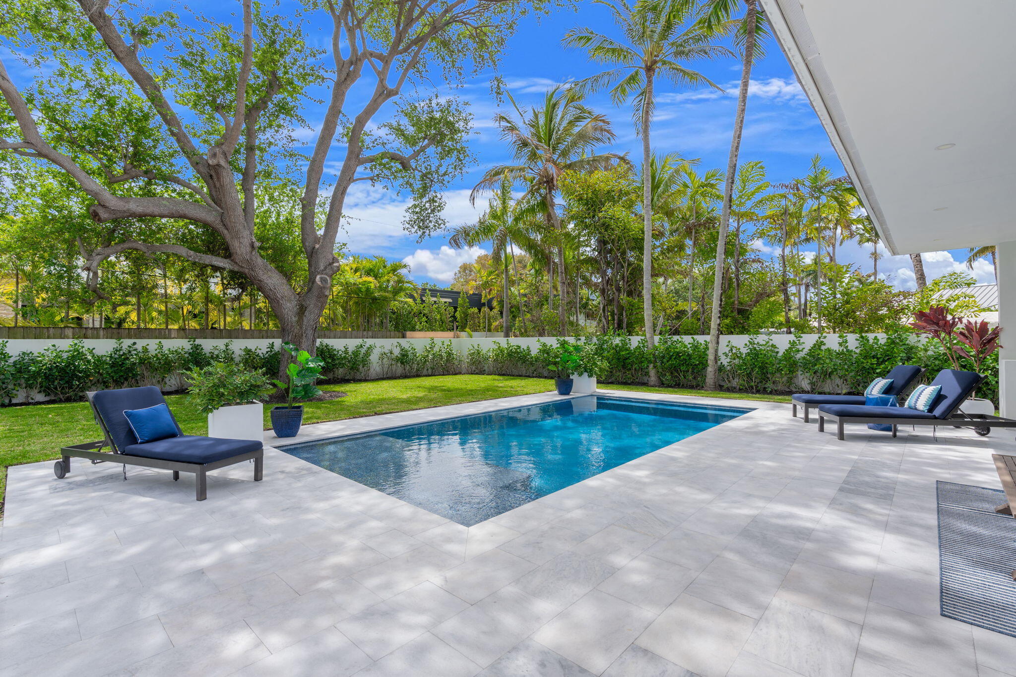 2406 NE 13th Fort Lauderdale, FL 33304