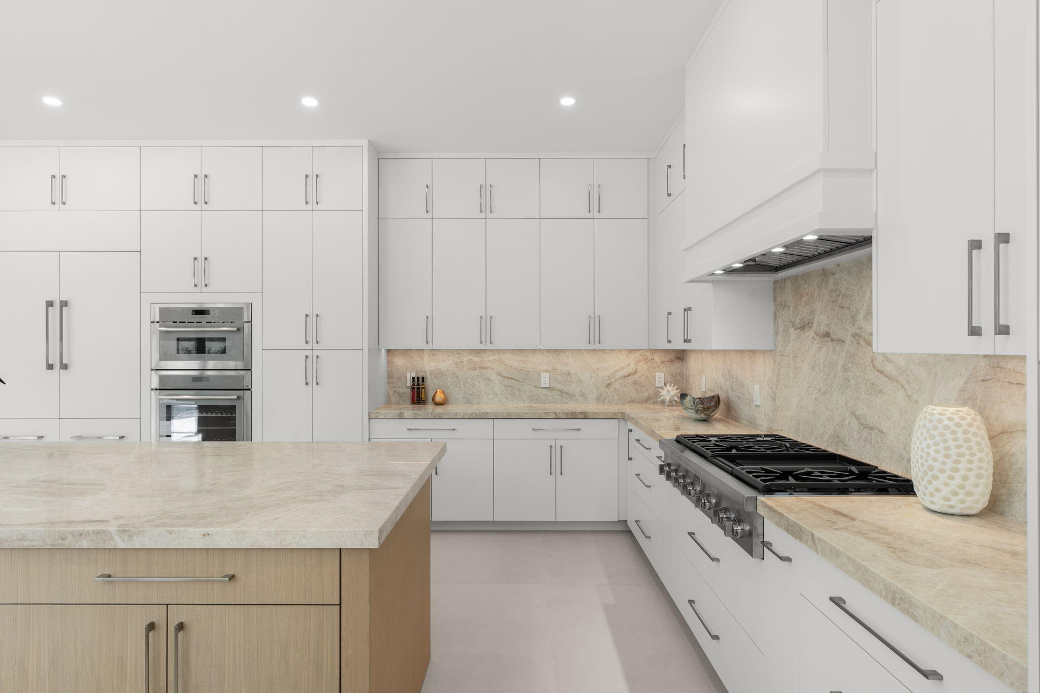 2406 NE 13th Fort Lauderdale, FL 33304