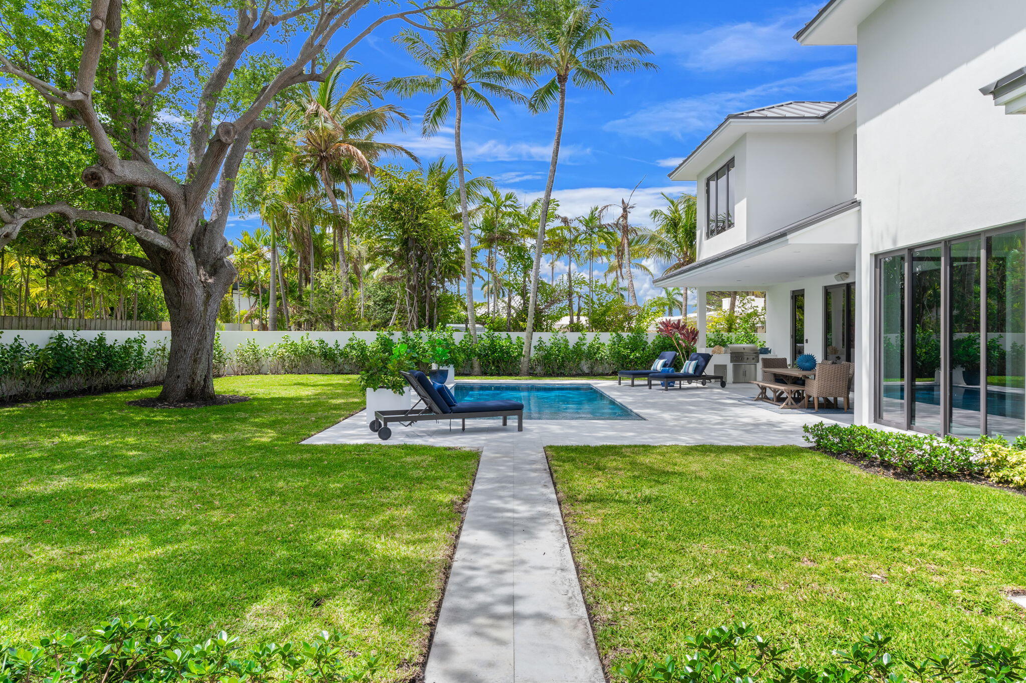 2406 NE 13th Fort Lauderdale, FL 33304