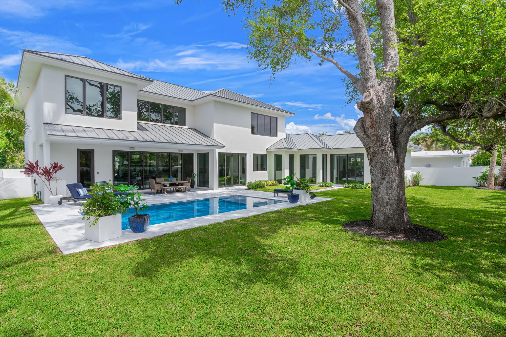 2406 NE 13th Fort Lauderdale, FL 33304