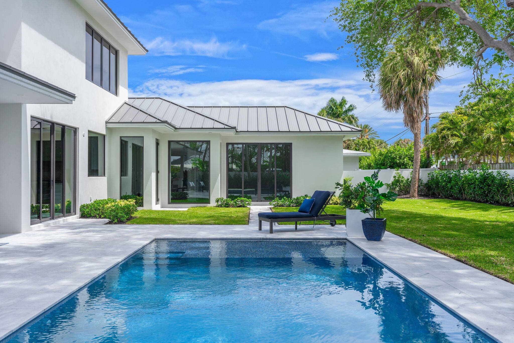 2406 NE 13th Fort Lauderdale, FL 33304