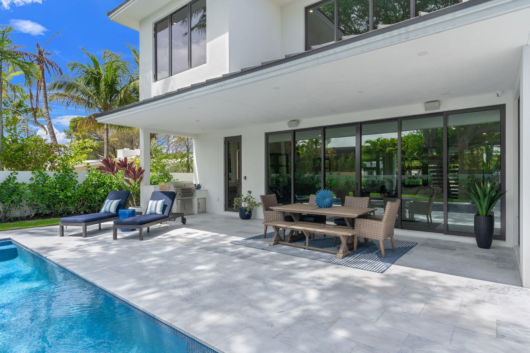 2406 NE 13th Fort Lauderdale, FL 33304