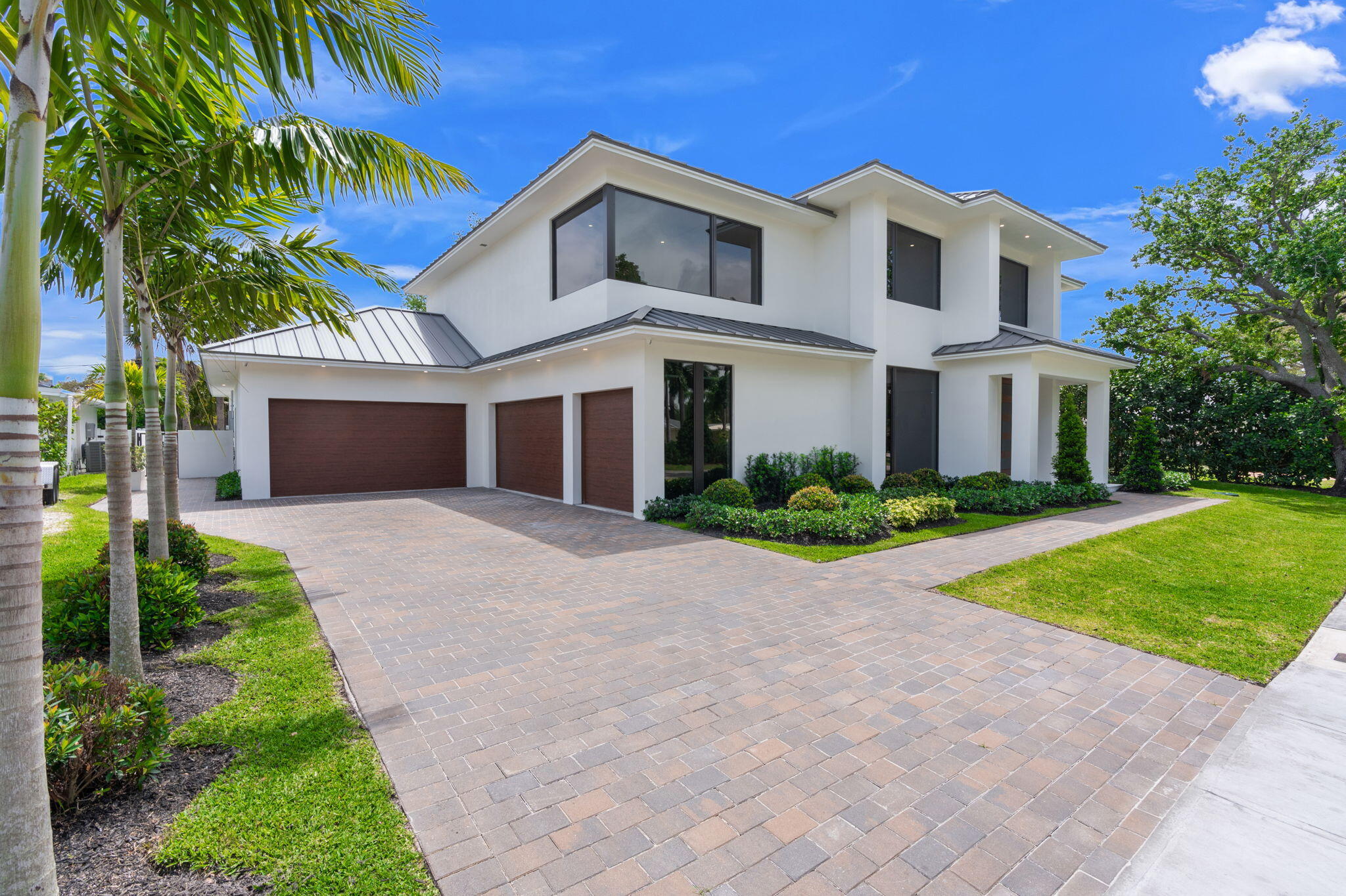 2406 NE 13th Fort Lauderdale, FL 33304