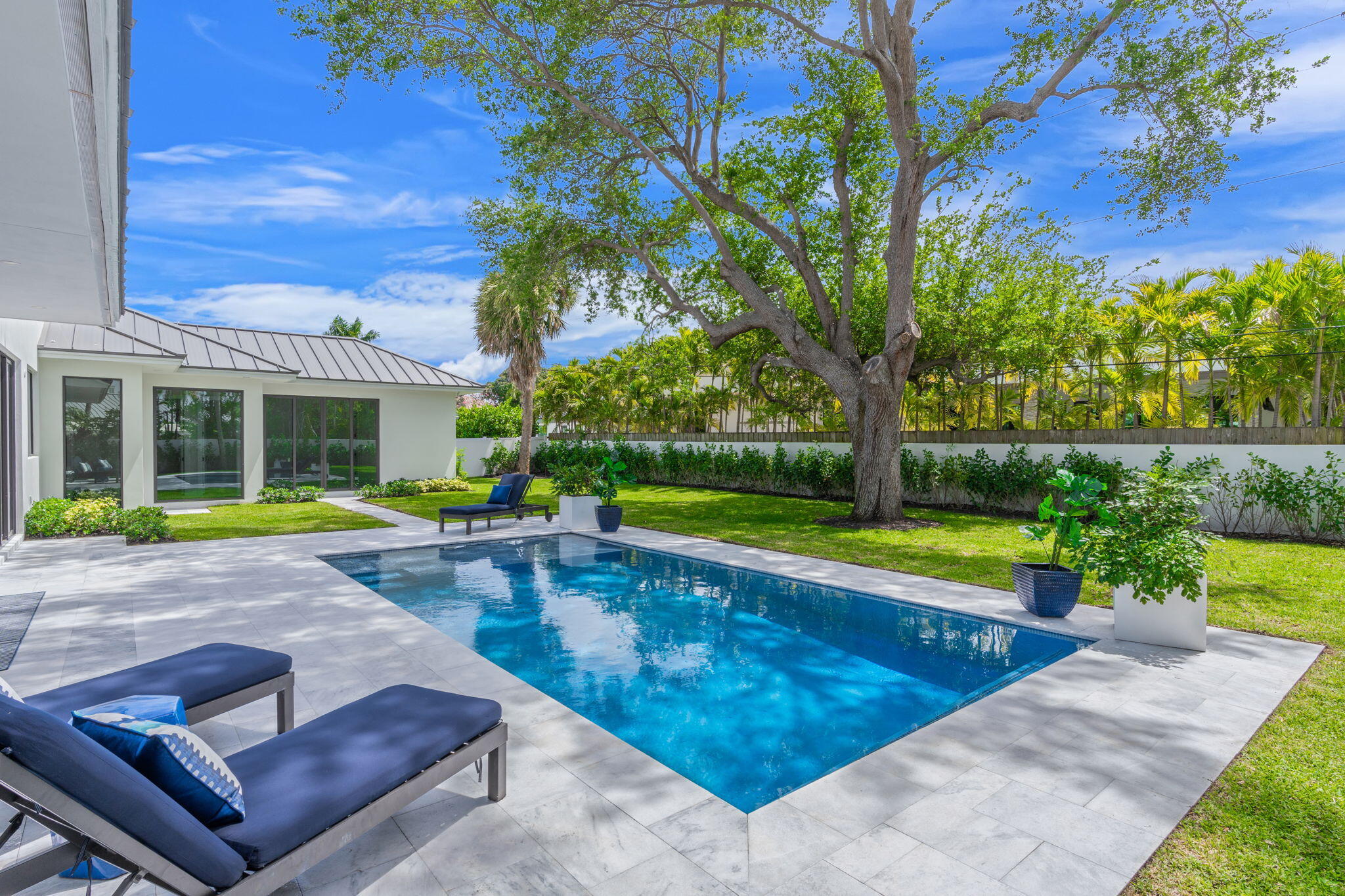 2406 NE 13th Fort Lauderdale, FL 33304