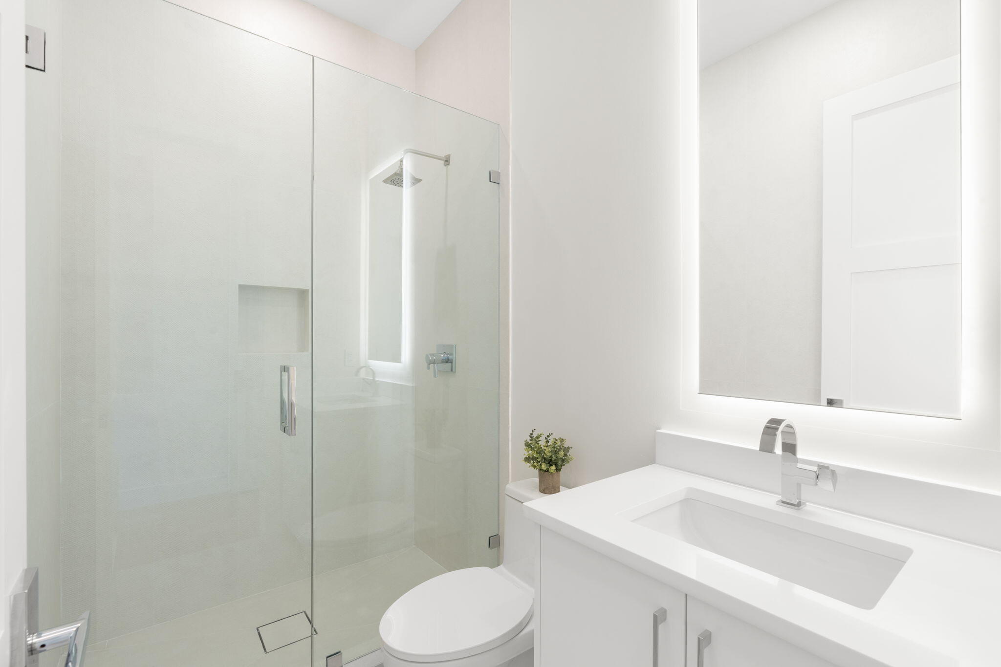 2406 NE 13th Fort Lauderdale, FL 33304