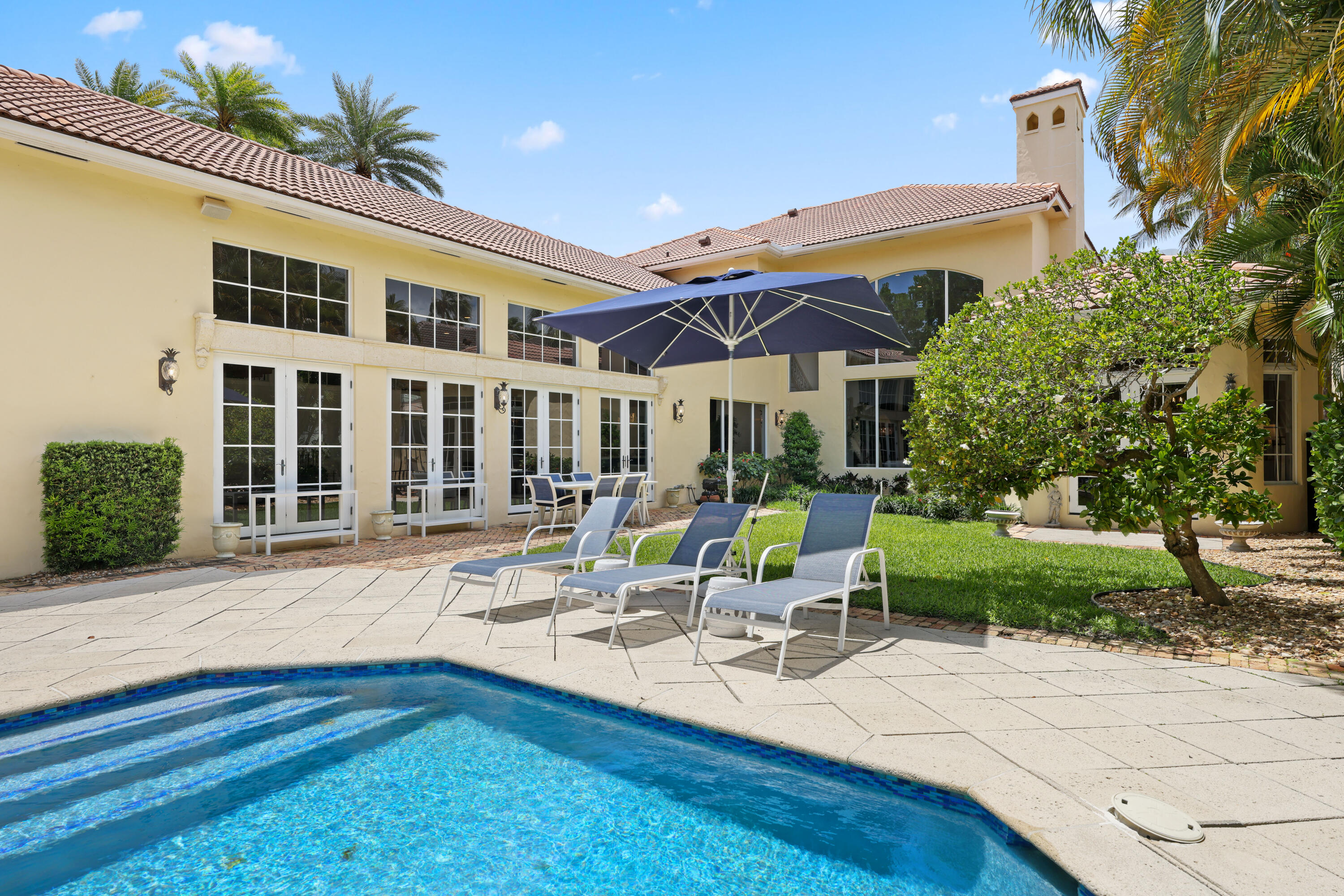 1019 Grand Highland Beach, FL 33487