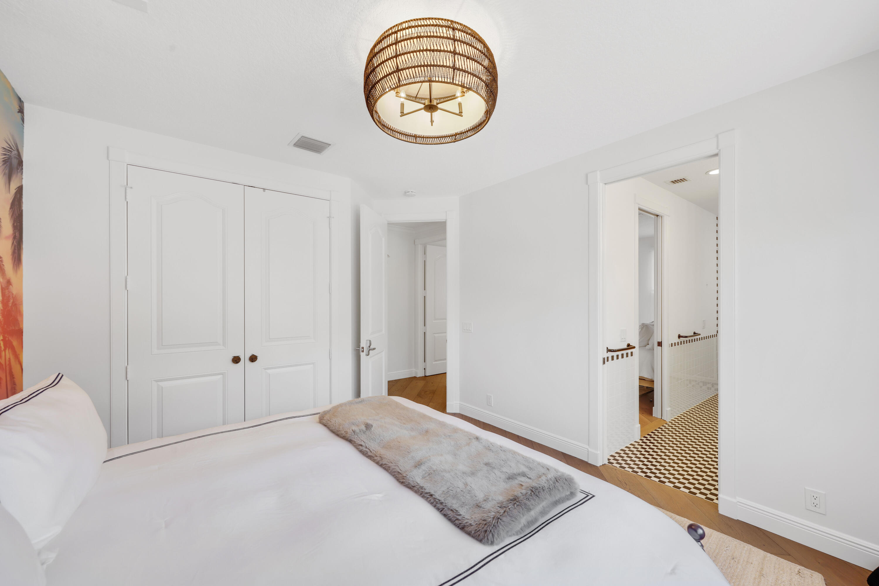 1019 Grand Highland Beach, FL 33487