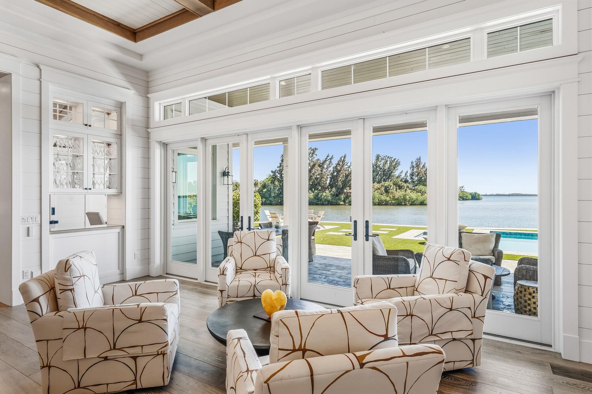 1505 W Camino Del Rio Vero Beach, FL 32963