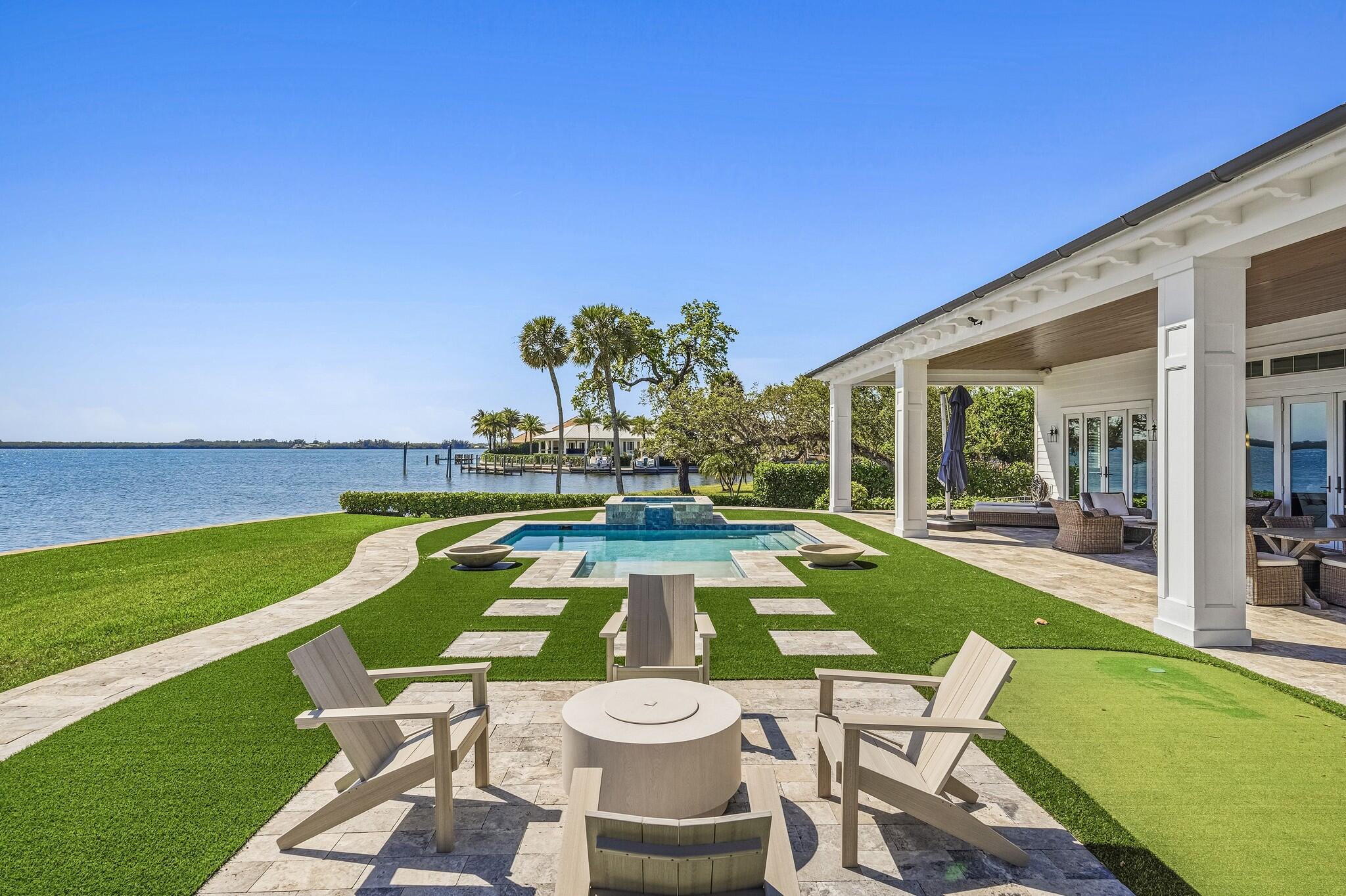 1505 W Camino Del Rio Vero Beach, FL 32963
