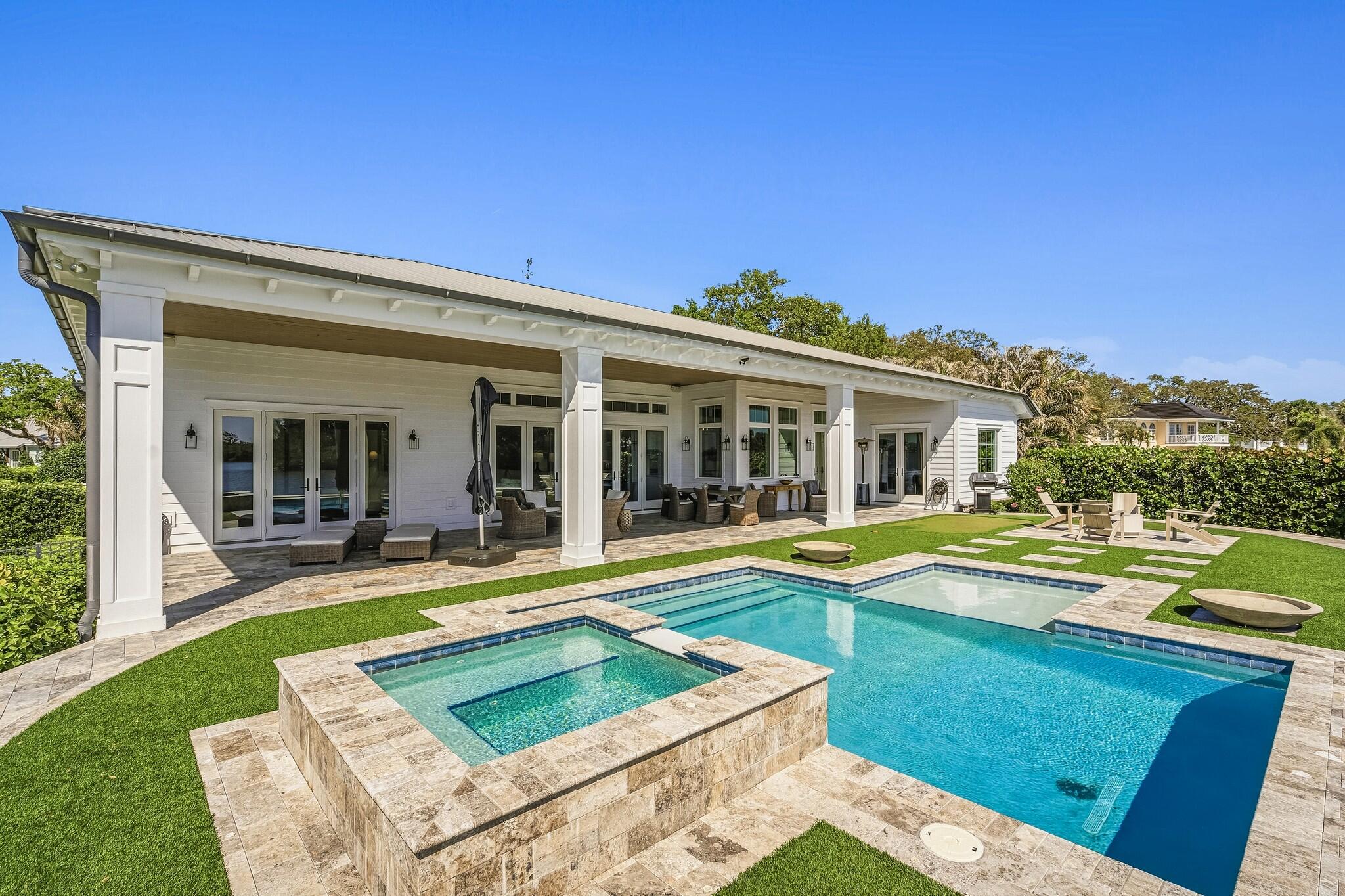 1505 W Camino Del Rio Vero Beach, FL 32963