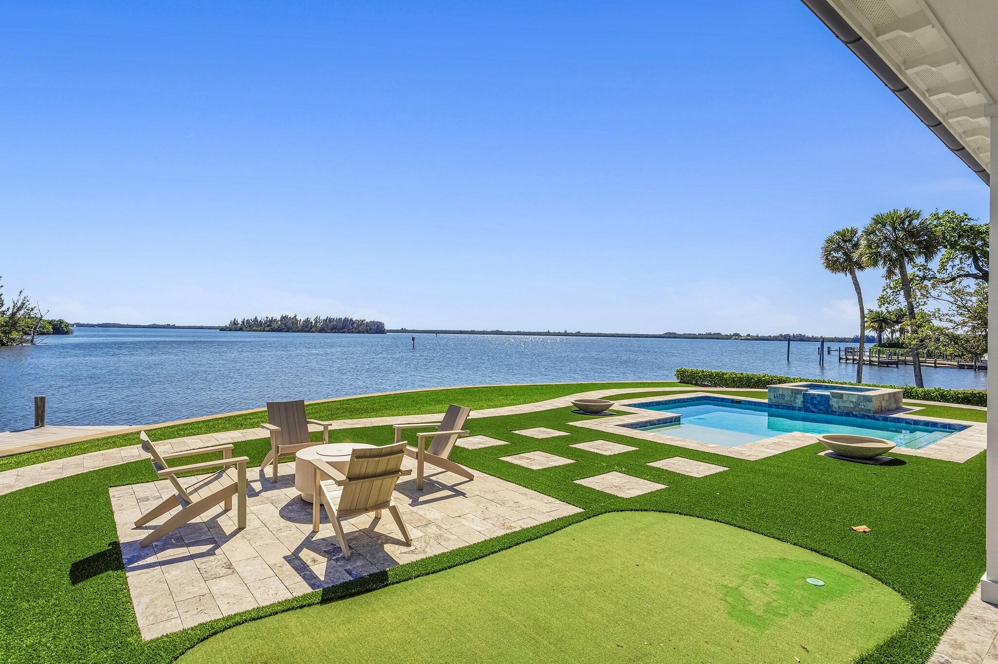 1505 W Camino Del Rio Vero Beach, FL 32963