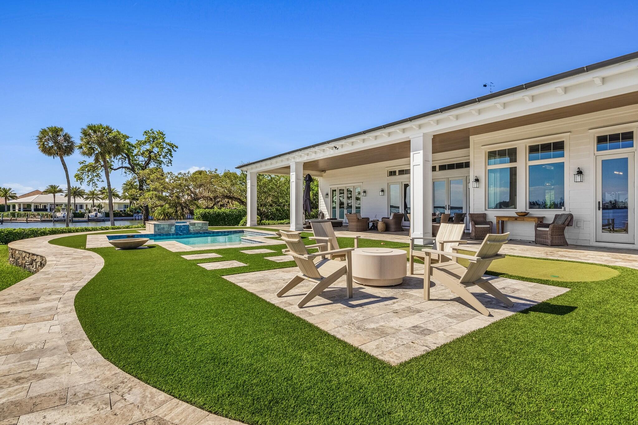 1505 W Camino Del Rio Vero Beach, FL 32963
