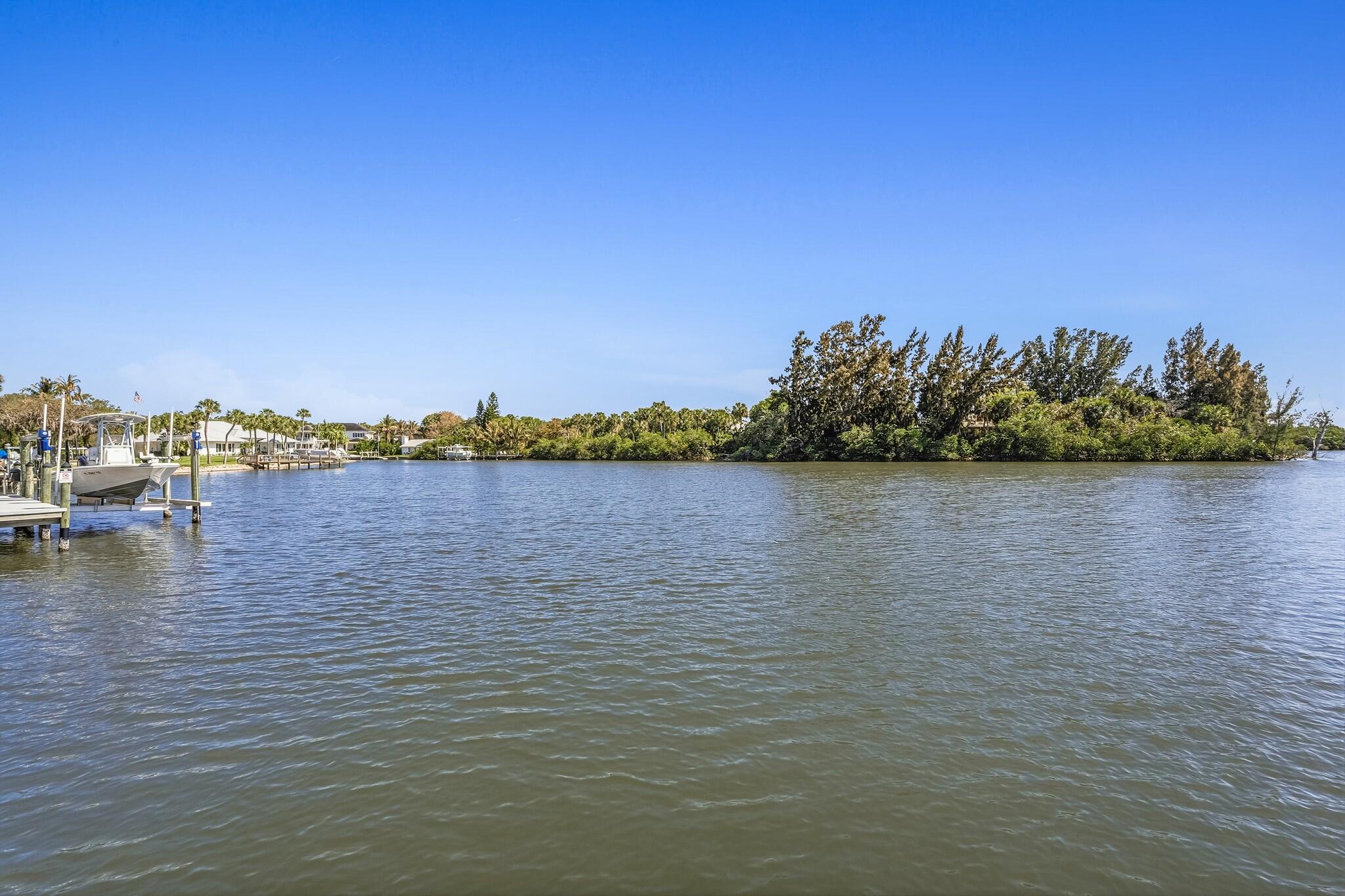 1505 W Camino Del Rio Vero Beach, FL 32963