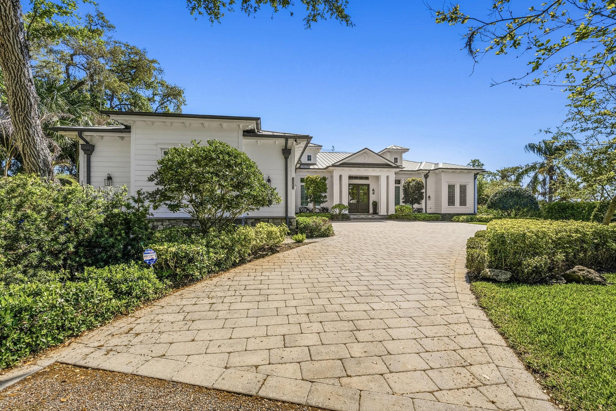 1505 W Camino Del Rio Vero Beach, FL 32963