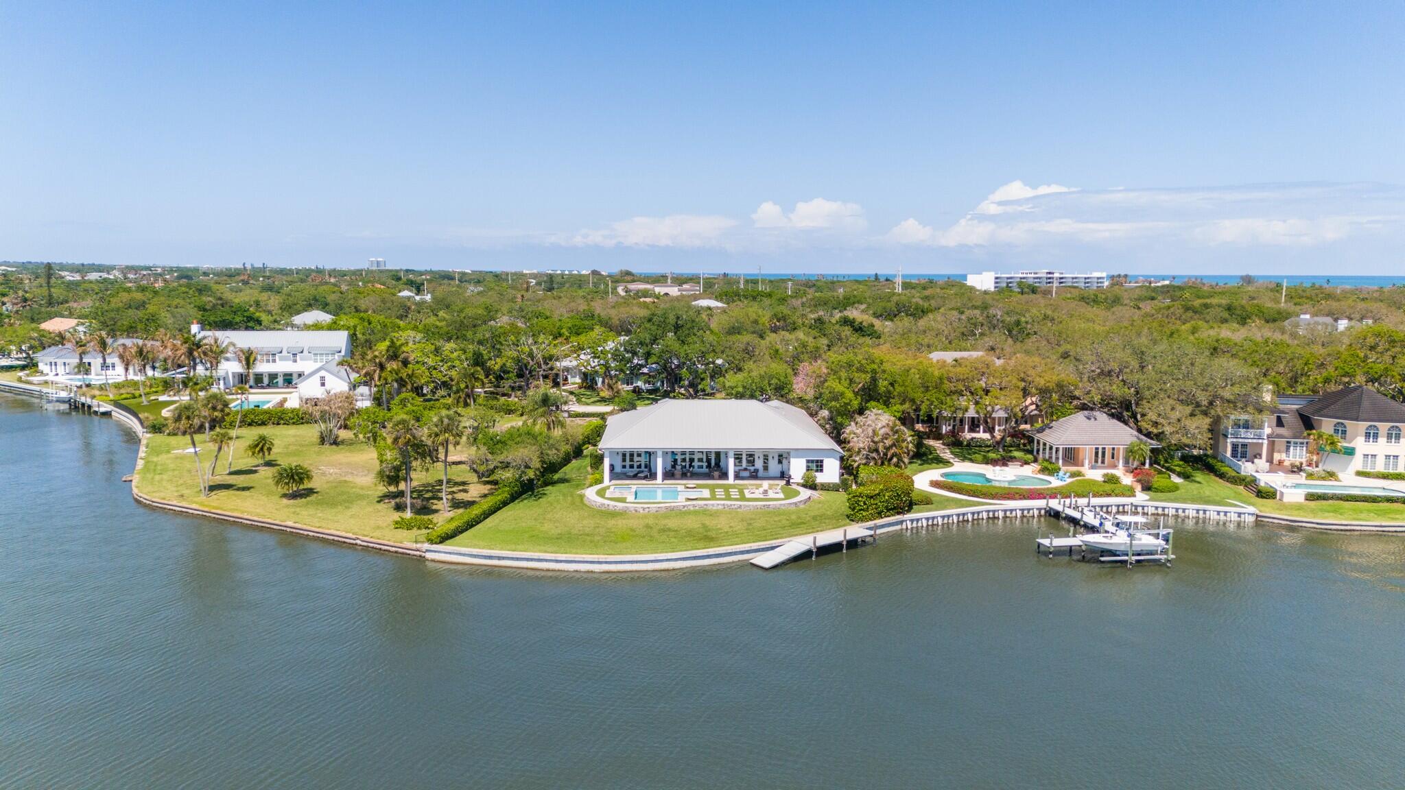1505 W Camino Del Rio Vero Beach, FL 32963