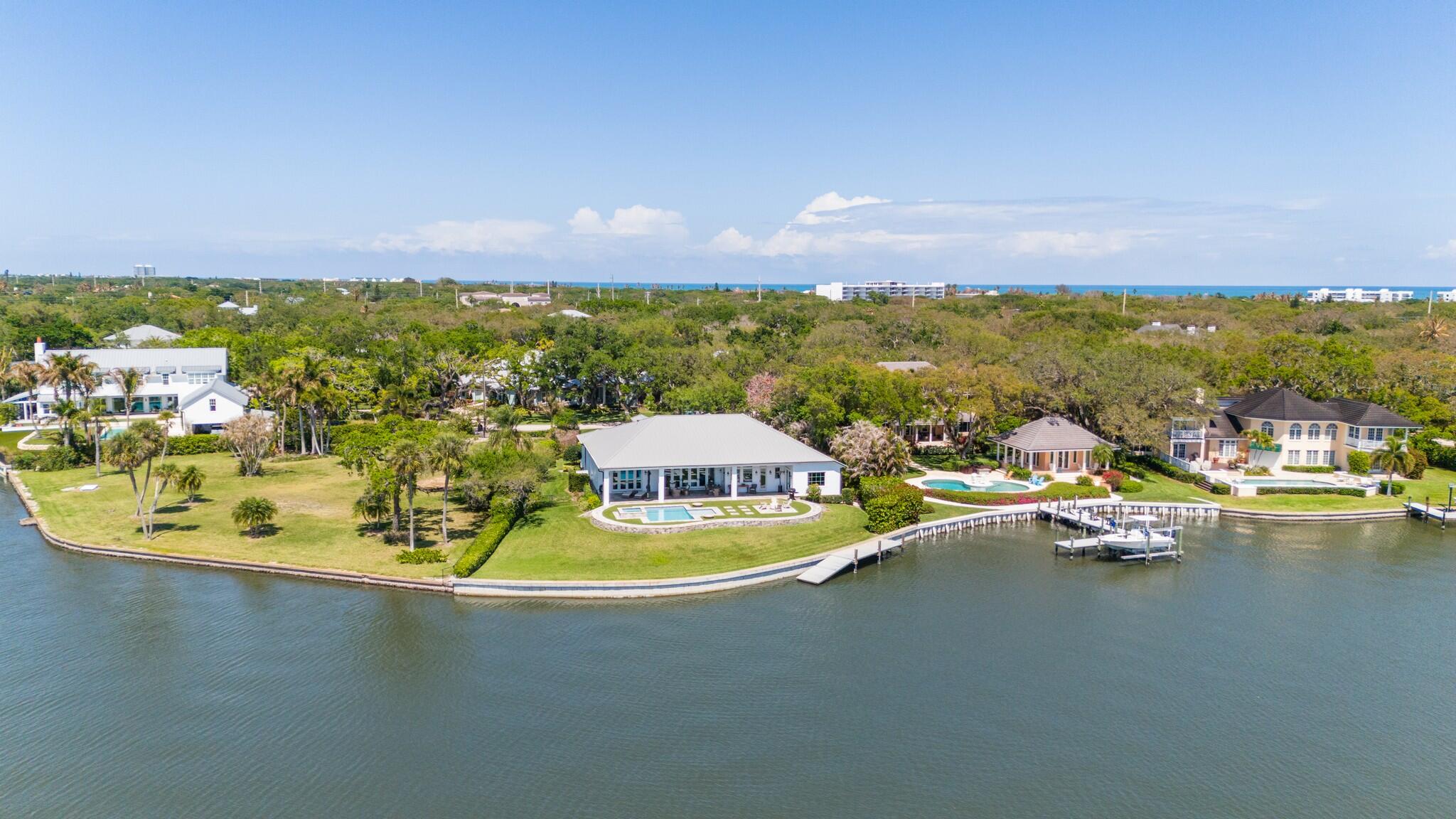 1505 W Camino Del Rio Vero Beach, FL 32963