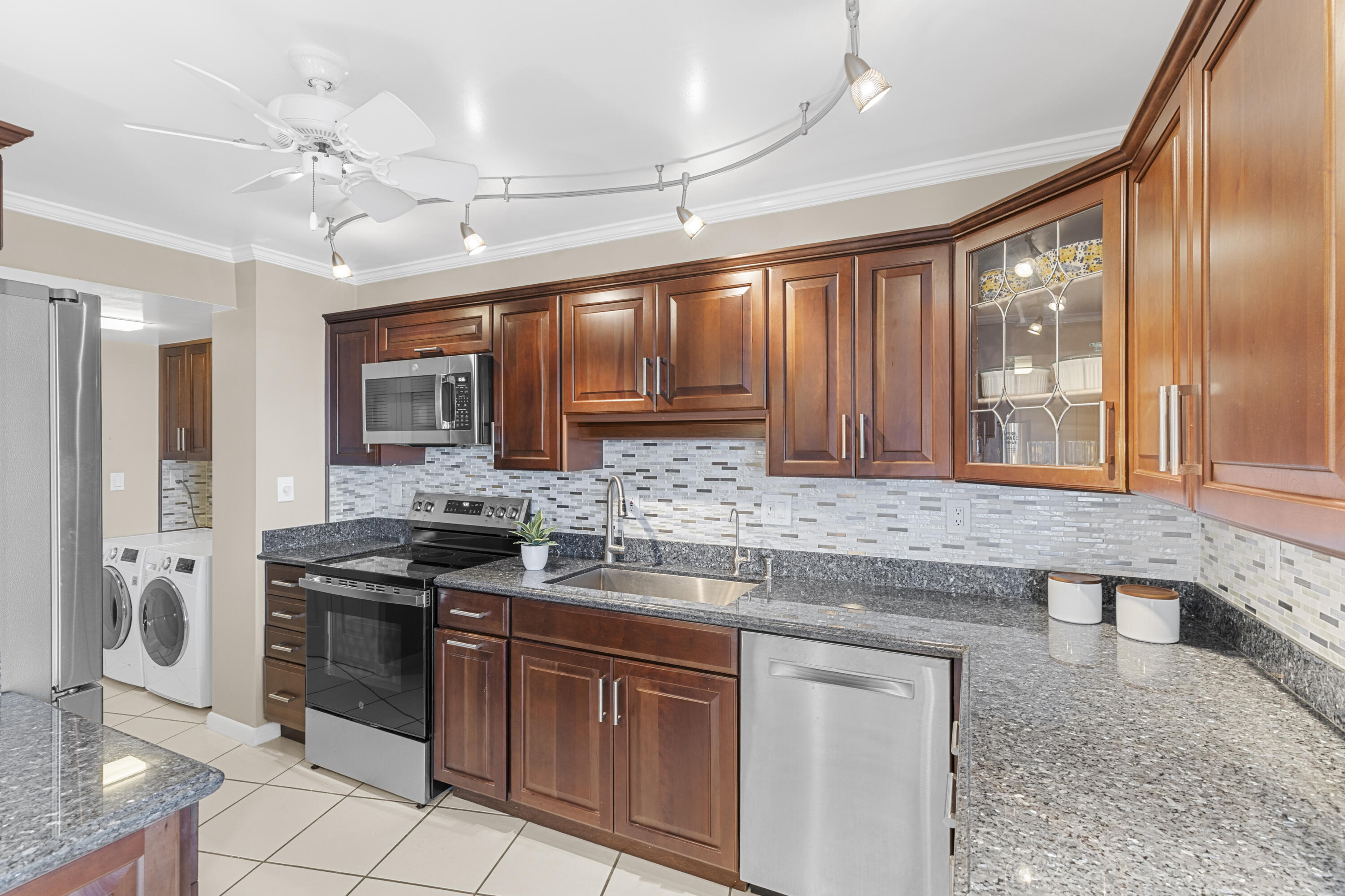 3000 Holiday #1505 Fort Lauderdale, FL 33316