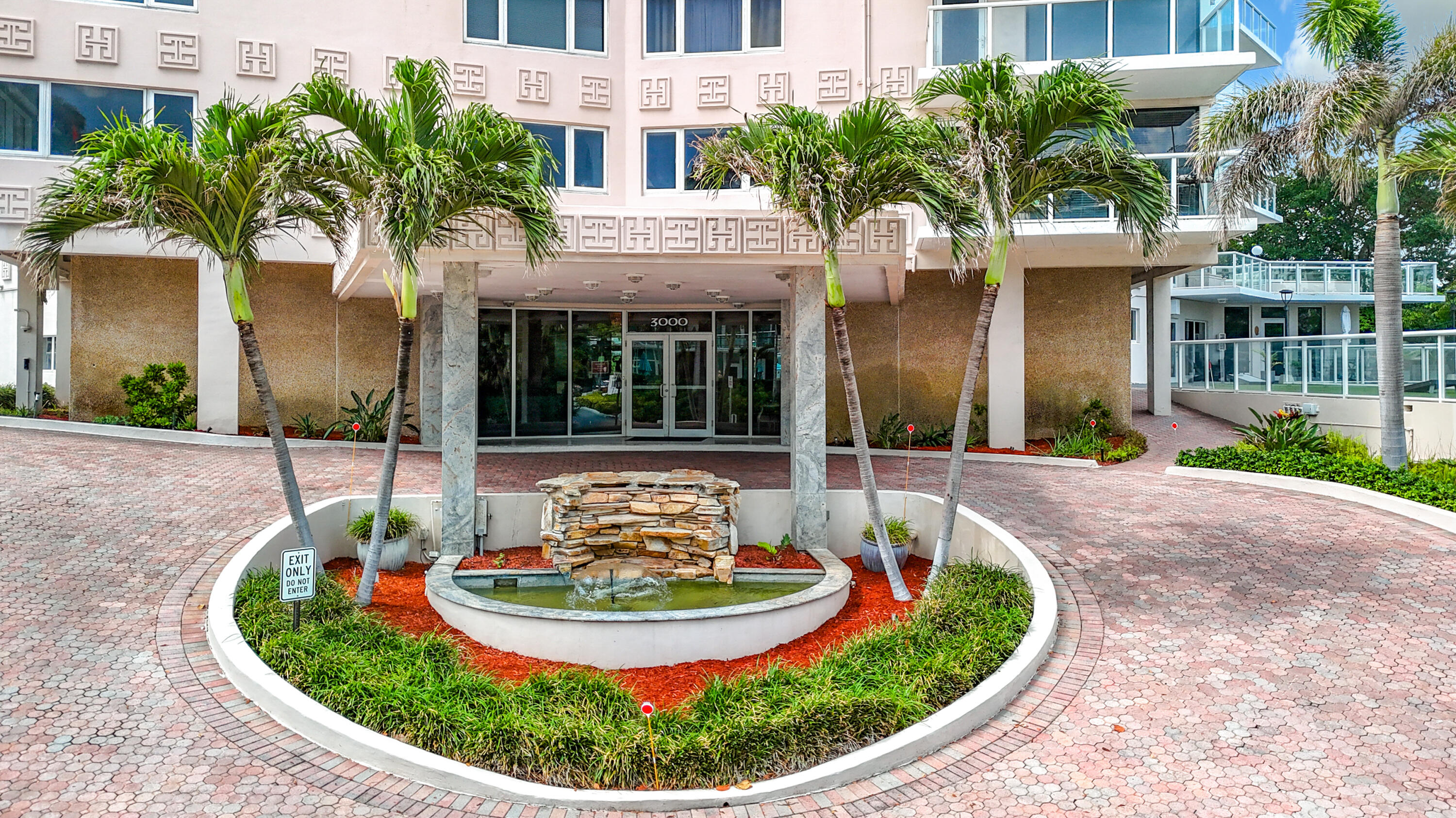 3000 Holiday #1505 Fort Lauderdale, FL 33316