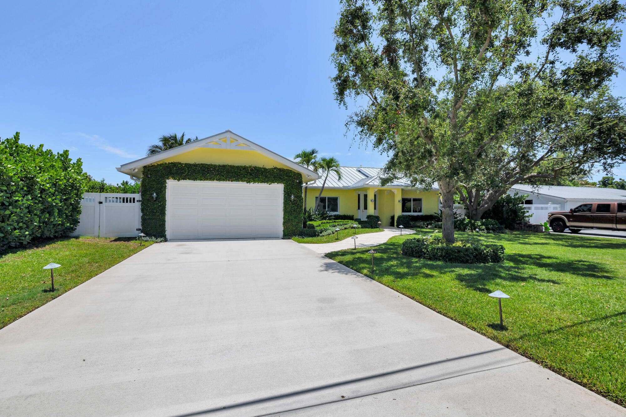 1140 Lake Clarke West Palm Beach, FL 33406