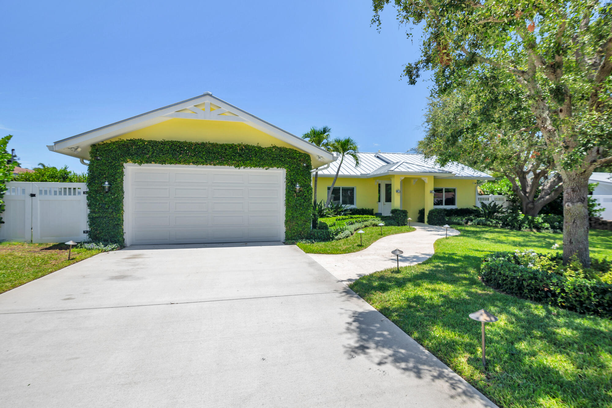 1140 Lake Clarke West Palm Beach, FL 33406