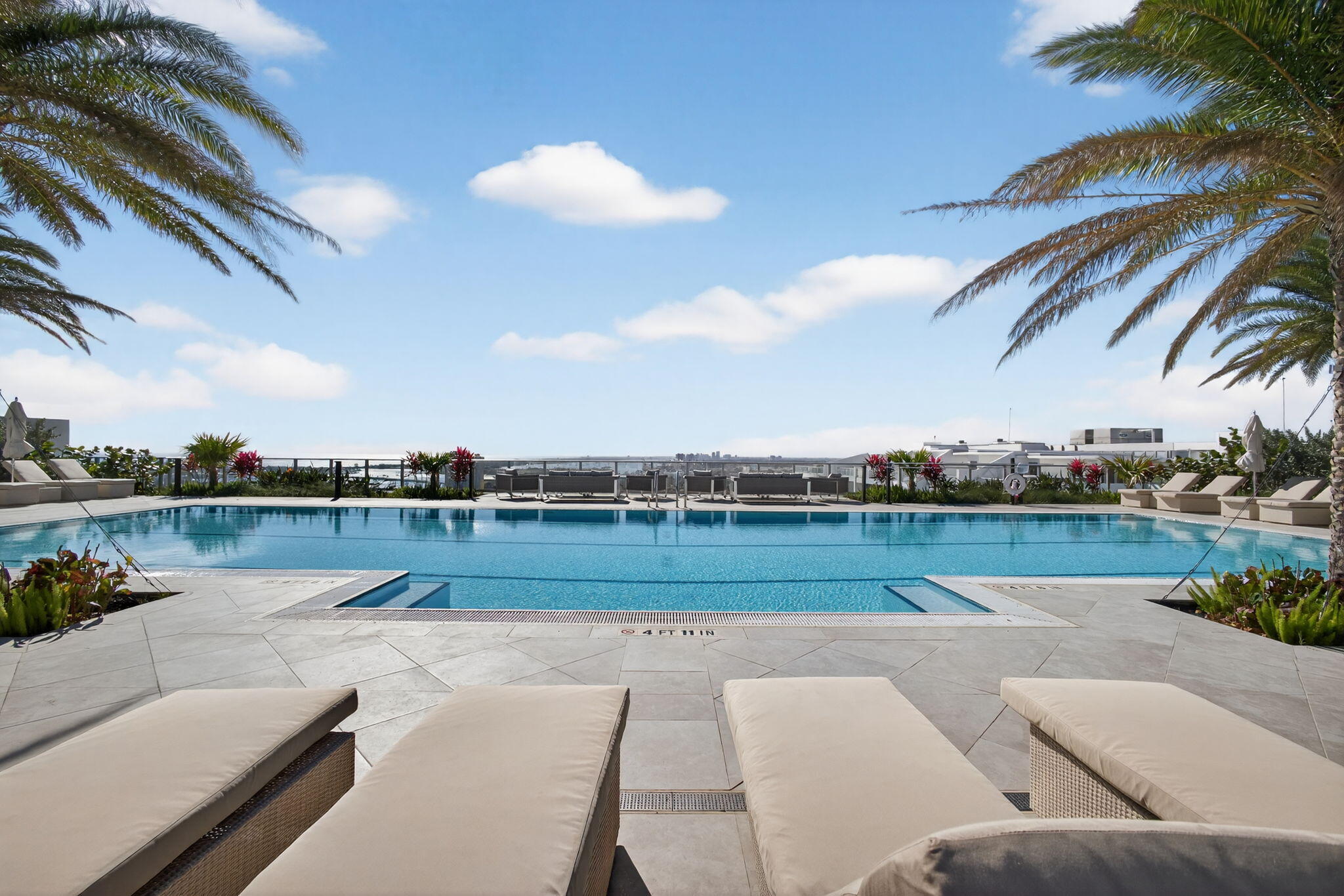 220 Lake Shr #613 Lake Park, FL 33403